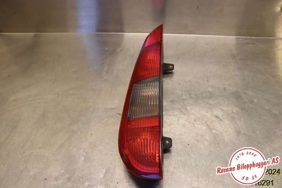 Baklykt venstre til Ford Focus, 2004-2007 (Type II, Fase 1)  (FORD|4M51-13N004 - C)