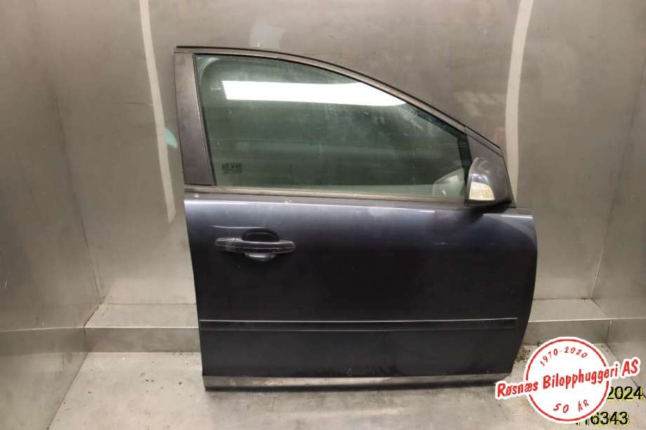 Dør høyre foran til Ford Focus, 2004-2007 (Type II, Fase 1)  (FORD|)