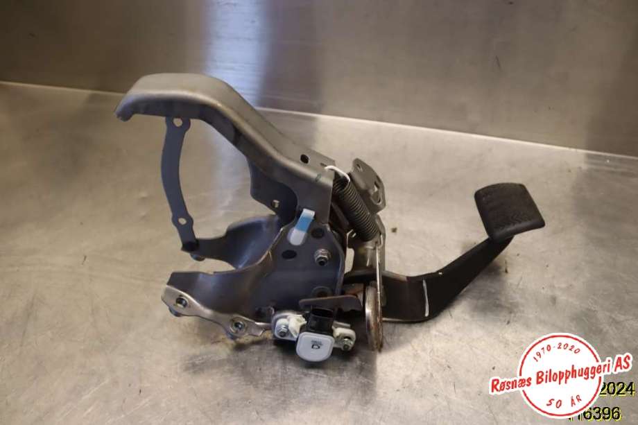 Pedal gass/brems/clutch til Toyota RAV4 2016-2019 (Type IV, Fase 2)  (TOYOTA|4711078030|)