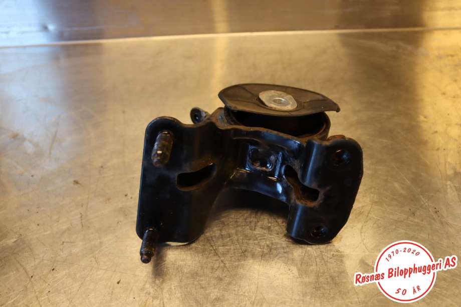 Motorfeste til Toyota RAV4 2016-2019 (Type IV, Fase 2)  (TOYOTA|1237136190|)