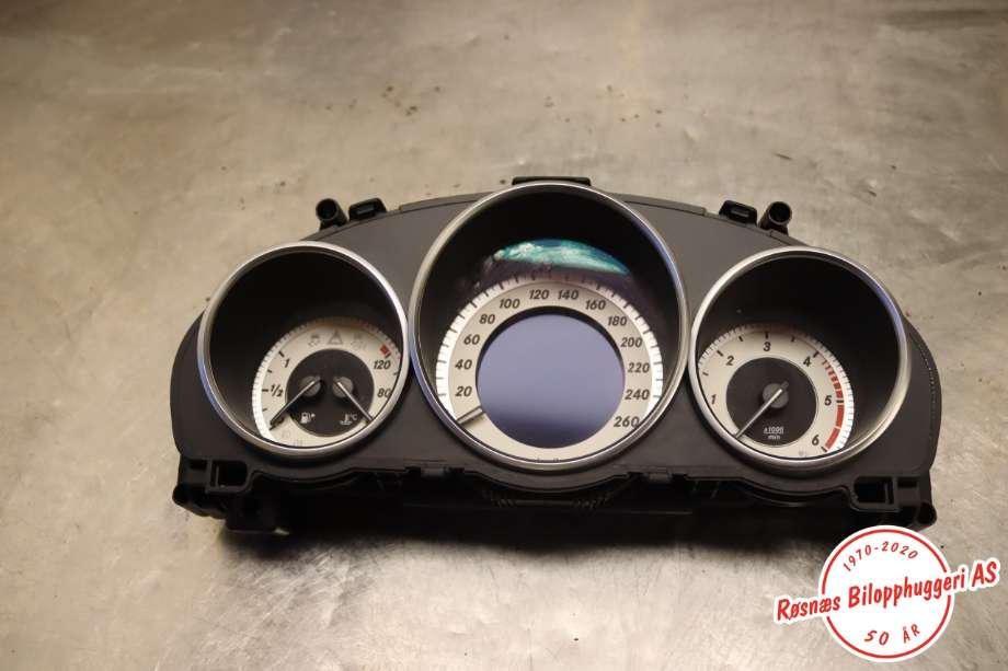 Speedometer til Mercedes E-Klasse 2013-2016 (Fase 2) (W212) (W212) (MERCEDES|A 212 900 08 25|)