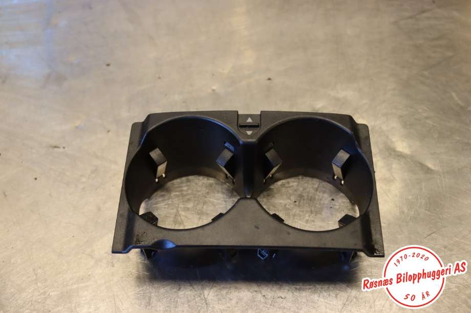 Dashbord koppholder til Mercedes E-Klasse, 2013-2016 (Fase 2) (W212) (W212) (MERCEDES|A 212 680 01 10)