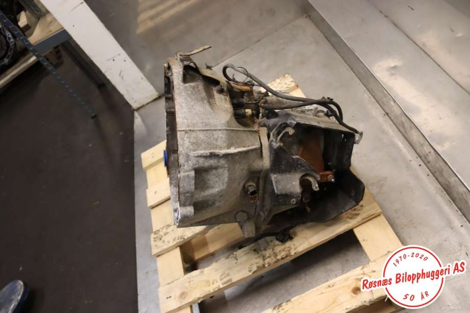 Girkasse manuell til Ford Transit Courier 2014-2018 (Type I, Fase 1)  (FORD|DV1R-7002-ABH|)