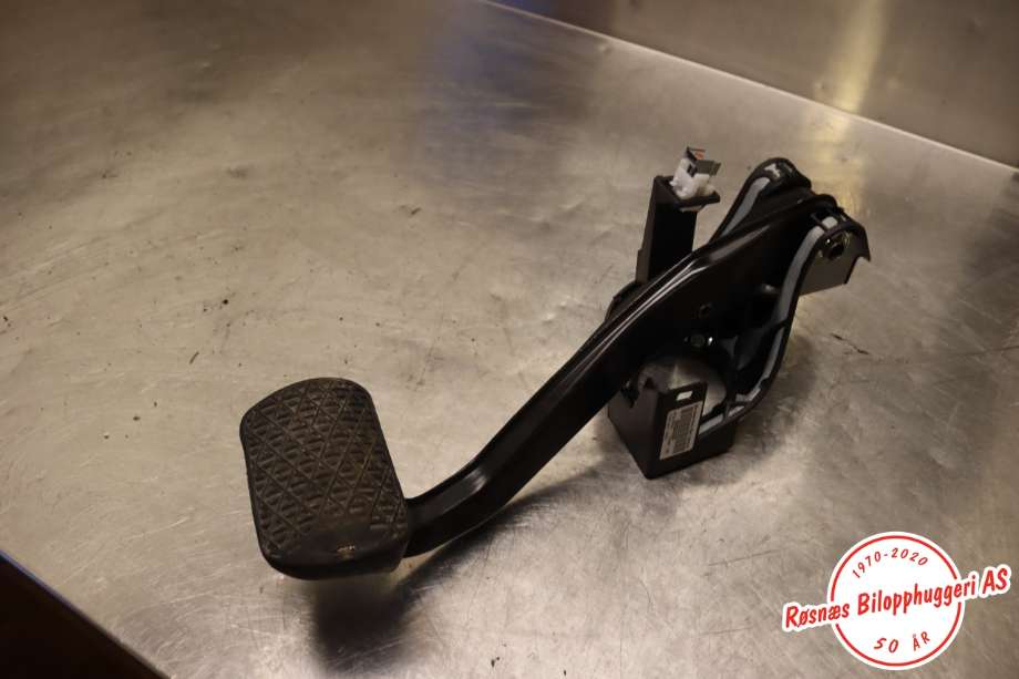 Pedal gass/brems/clutch til Mercedes CLS, 2011-2017 (C218) (C218) (MERCEDES|A 204 290 20 01)