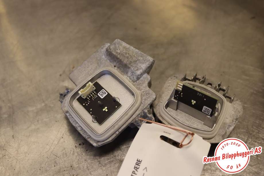 Diverse deler til BMW i4, 2021-->> (G26) (G26) (BMW|63 11 9 851 048)