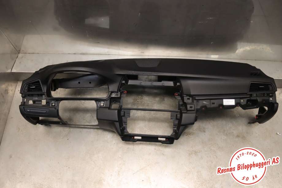 Dashbord til BMW 5-Serie, 2010-2017 (F10/F11) (F10/F11) (BMW|51 45 9 207 406)
