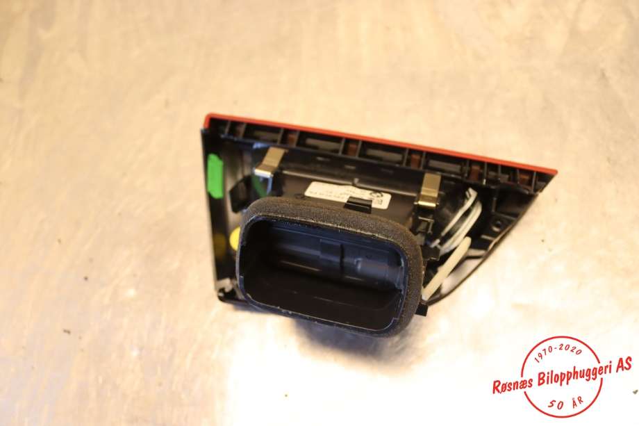 Dashbord friskluftdyse til BMW 1-Serie 2011-2015 (Fase 1) (F20/F21) (F20/F21) (BMW|64 22 9 205 355|)