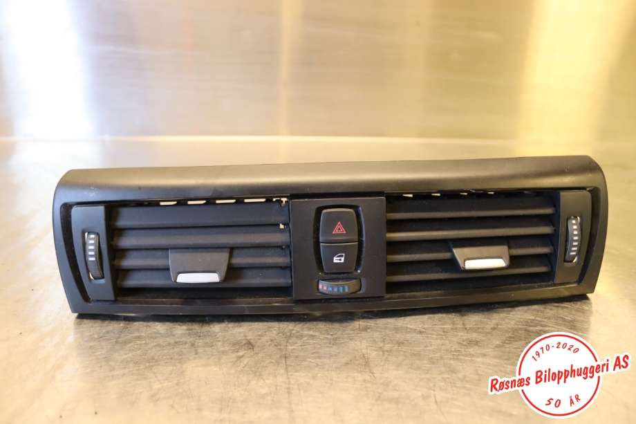 Dashbord friskluftdyse til BMW 1-Serie, 2011-2015 (Fase 1) (F20/F21) (F20/F21) (BMW|64 22 9 207 116)