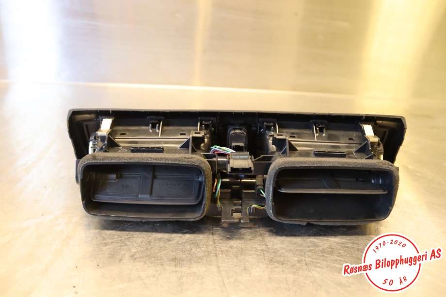 Dashbord friskluftdyse til BMW 1-Serie 2011-2015 (Fase 1) (F20/F21) (F20/F21) (BMW|64 22 9 207 116|)