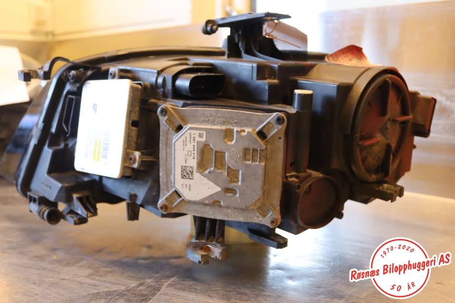 Frontlykt høyre halogen til Audi A4 2007-2014 (Type IV) (B8) (B8) (AUDI|8K0 941 004 C|8K0 941 029 AJ|)