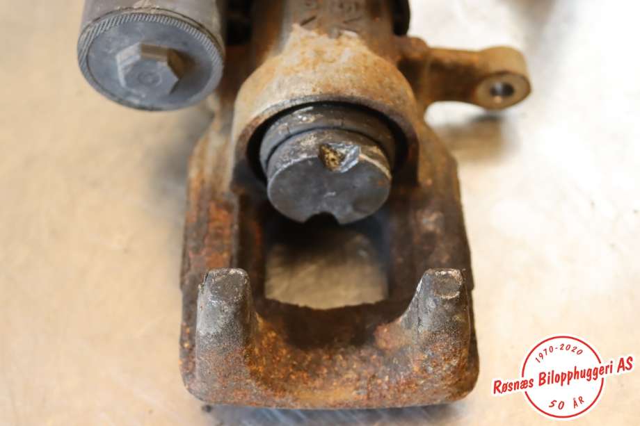 Bremsecaliper høyre bak til Peugeot Partner 2019-->> (Type III)  (PEUGEOT|16 089 989 80|)