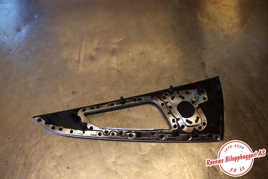 Diverse deler til Audi A6 2011-2014 (Type IV, Fase 1) (C7) (C7) (AUDI|4G0 867 419 B|)