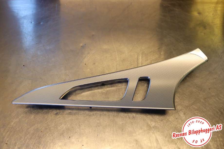 Diverse deler til Audi A6, 2011-2014 (Type IV, Fase 1) (C7) (C7) (AUDI|4G0 867 409 C)