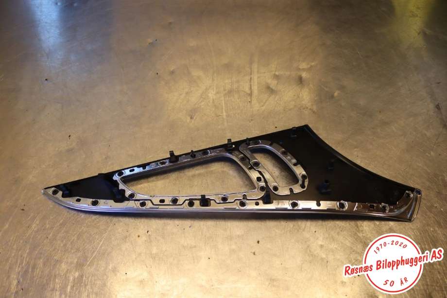 Diverse deler til Audi A6 2011-2014 (Type IV, Fase 1) (C7) (C7) (AUDI|4G0 867 409 C|)