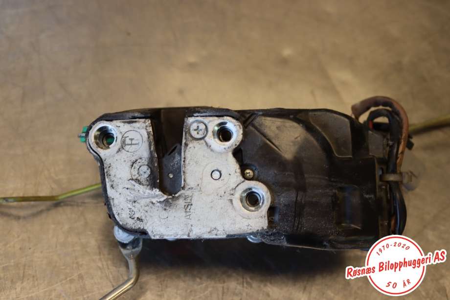 Dørlås låskasse til Toyota Hiace 2007-2012 (Fase 3)  (TOYOTA|6904026120|)