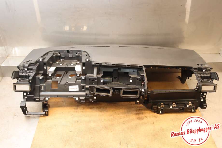 Dashbord til Peugeot Partner, 2019-->> (Type III)  (PEUGEOT|)