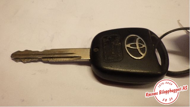 Nøkkel til Toyota Avensis 2003-2008 (Type II)  (TOYOTA|)