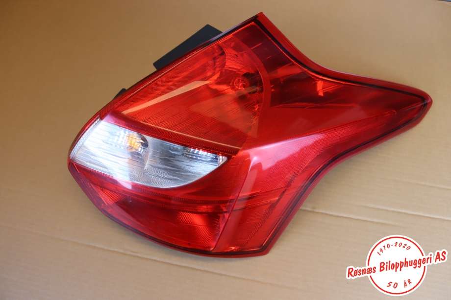 Baklykt høyre til Ford Focus, 2011-2014 (Type III, Fase 1)  (FORD|)