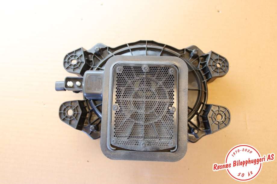 Bilstereo høyttaler til VW Amarok 2022-->> (Type II)  (VOLKSWAGEN||N1WT-19A067-CB)