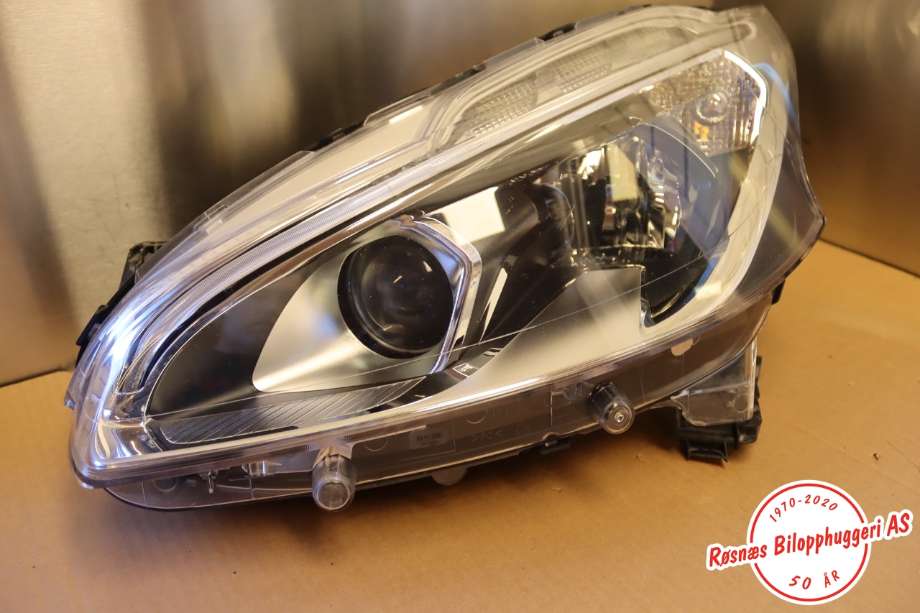 Frontlykt venstre halogen til Peugeot 208, 2012-2019 (Type I) (PEUGEOT|)