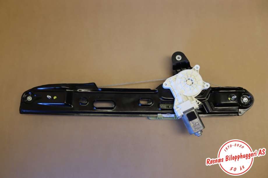 Ruteheis venstre til VW Amarok 2022-->> (Type II)  (VOLKSWAGEN|2HJ 839 401 C||N1WB-E27001-BC)