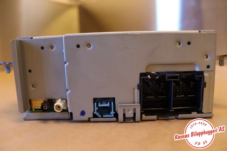 Bilstereo til VW Amarok 2022-->> (Type II)  (VOLKSWAGEN|2HJ 035 195 M||N1WT-18K810-ZE)