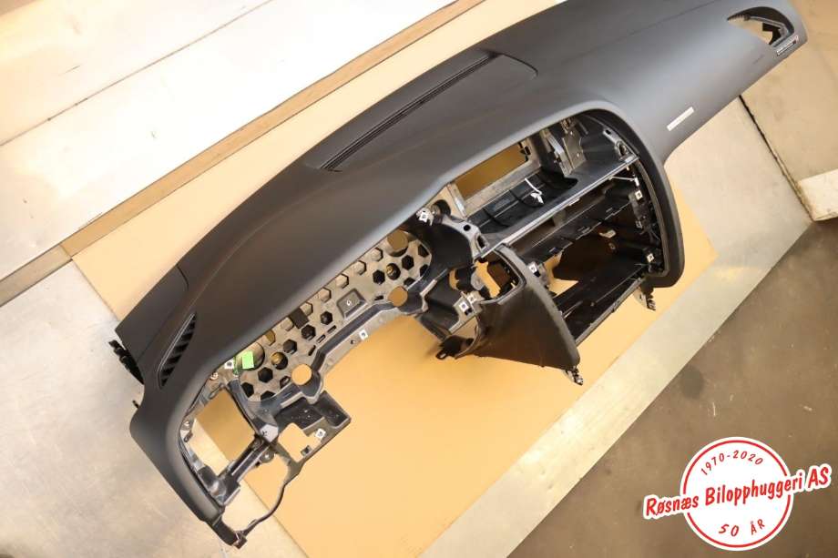 Dashbord til Audi A5 2007-2016 (Type I) (AUDI|8T1 857 003 C|)