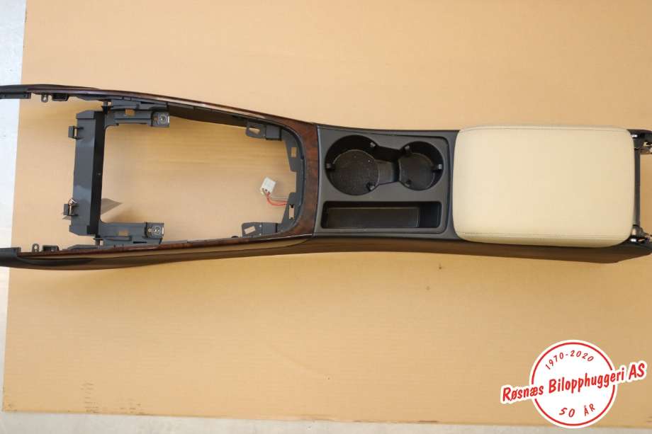 Innredning, Konsoll til Audi A5 2007-2016 (Type I) (AUDI|8K0 863 244 A|)