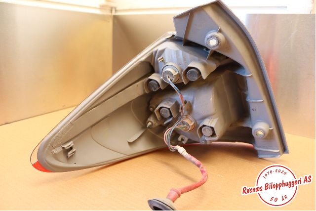 Baklykt høyre til Toyota Verso-S 2011-2015 (COMBI) (COMBI) (TOYOTA|8155152660|)