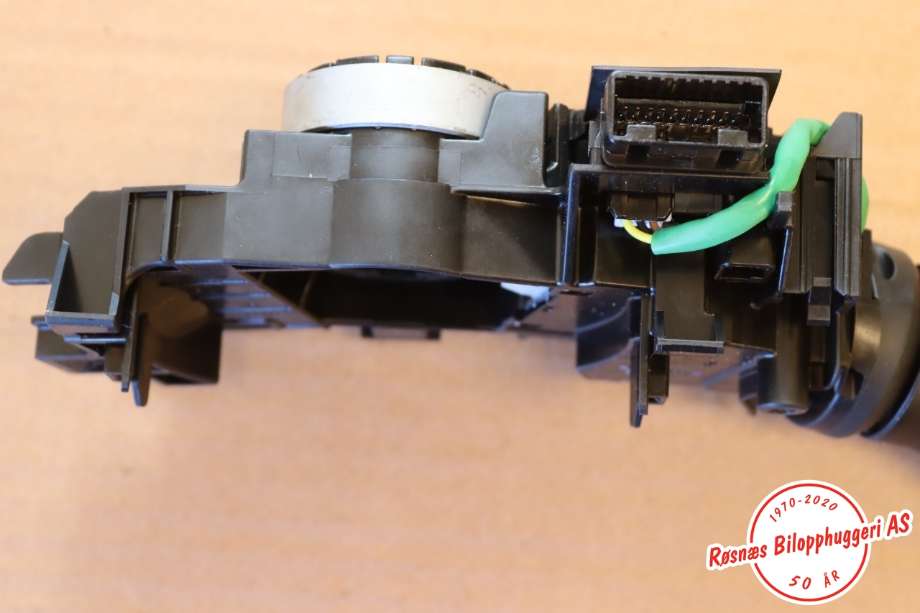 Bryter blink til Toyota Verso-S 2011-2015 (COMBI) (COMBI) (TOYOTA|8414042101|)