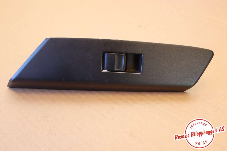 Bryter ruteheis til Toyota RAV4, 2016-2019 (Type IV, Fase 2)  (TOYOTA|74272-42070)