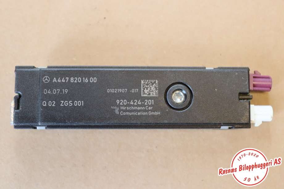 Antenne forsterker til Mercedes Vito 2014-->> (W447) (W447) (MERCEDES||A4478201600)