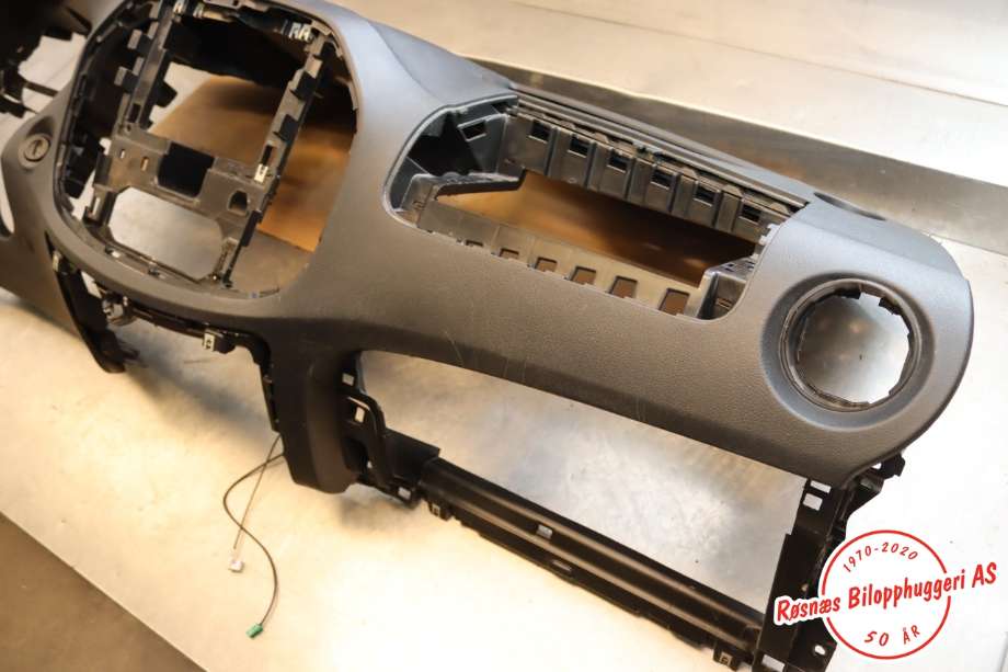 Dashbord til Mercedes Vito 2014-->> (W447) (W447) (MERCEDES|)