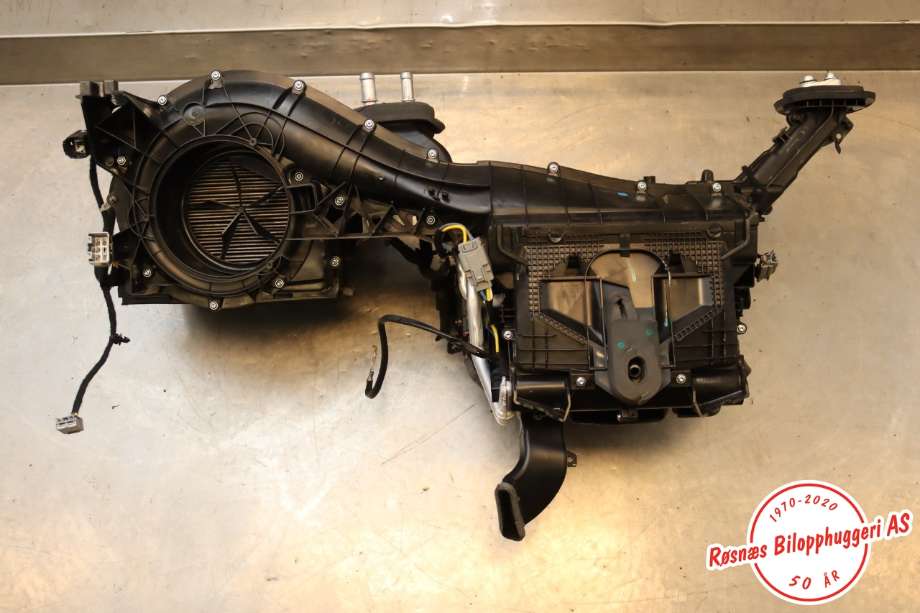 Varmeapparat til VW Amarok 2022-->> (Type II) (VOLKSWAGEN||MB3B-19B555-ABN)