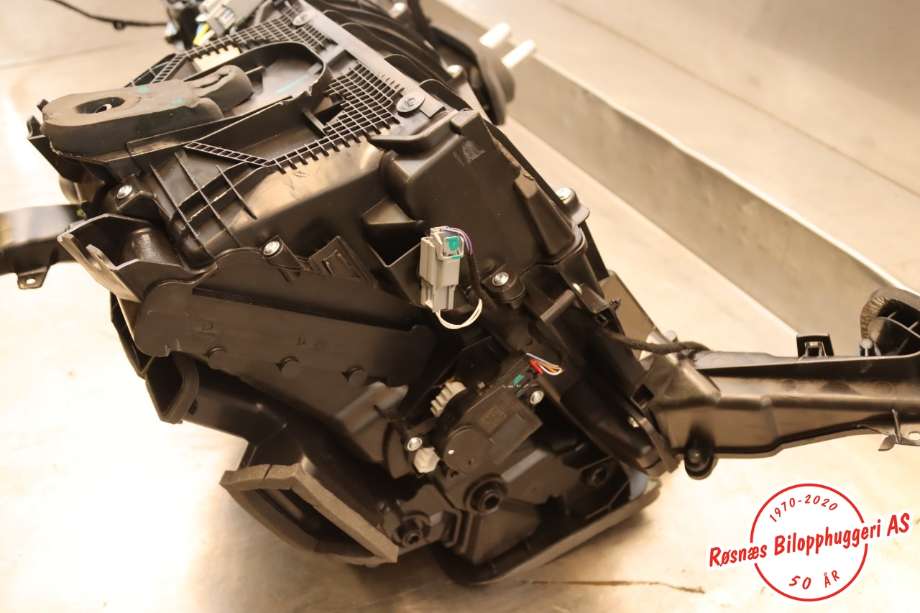Varmeapparat til VW Amarok 2022-->> (Type II) (VOLKSWAGEN||MB3B-19B555-ABN)