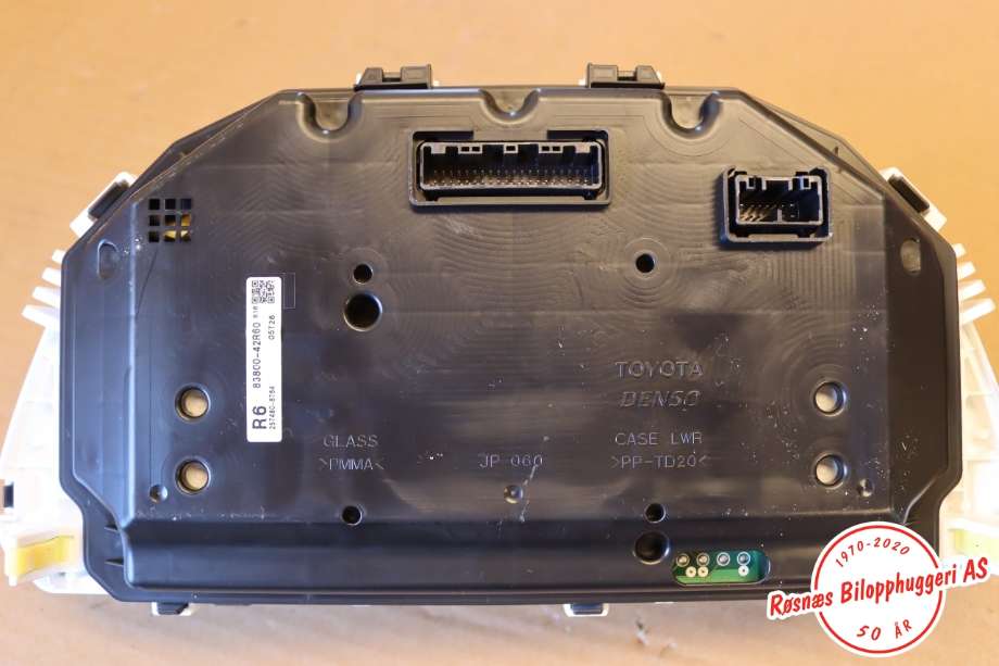 Speedometer til Toyota RAV4 2016-2019 (Type IV, Fase 2)  (TOYOTA||83800-42R60)