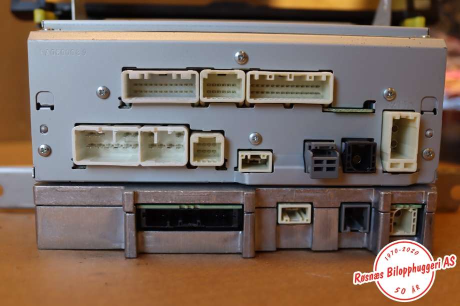 Bilstereo navigasjon til Toyota RAV4 2016-2019 (Type IV, Fase 2)  (TOYOTA||86140-42330)