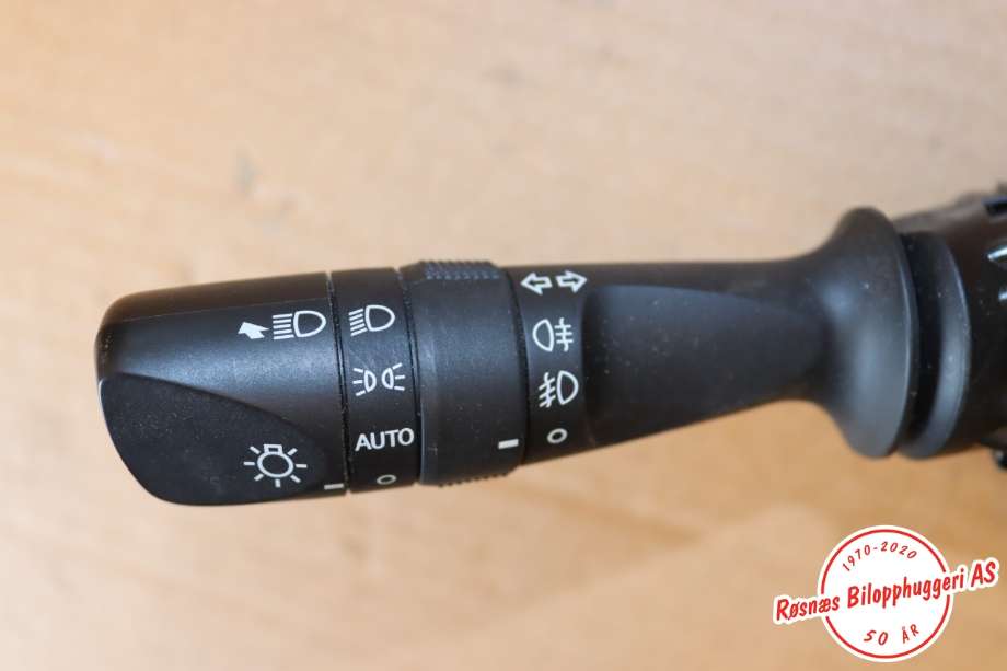 Bryter combi til Toyota RAV4 2016-2019 (Type IV, Fase 2)  (TOYOTA|8414033250|)