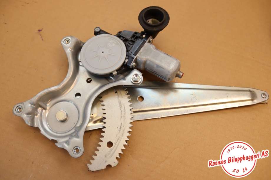 Ruteheis venstre til Toyota RAV4 2016-2019 (Type IV, Fase 2)  (TOYOTA|6980442050|)