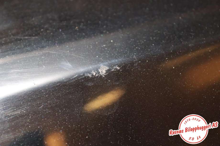 Skjerm venstre foran til Ford Focus 2011-2014 (Type III, Fase 1)  (FORD|PBM51-A16009-AG|)