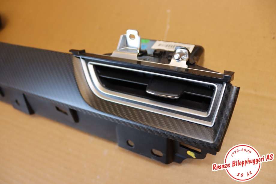 Dashbord friskluftdyse til Tesla Model S 2016-2021 (Fase 2) (TESLA||1096880-00-A)