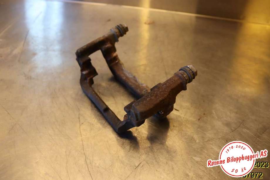 Bremsecaliper brakett til Mercedes C-Klasse, 2014-2018 (Fase 1) (W205) (W205) (MERCEDES|A 205 421 07 94)