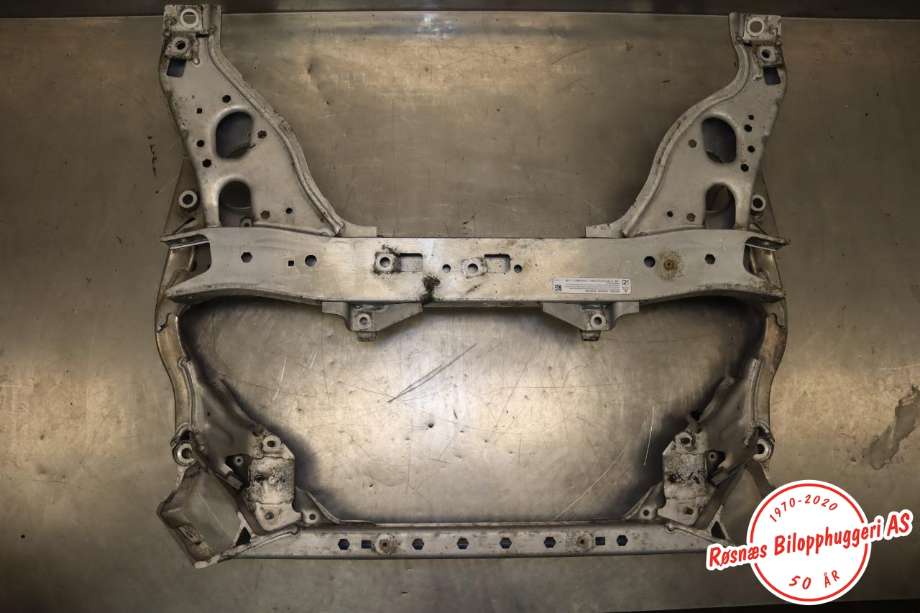 Travers foran hoved til BMW 3-Serie 2005-2011 (E90/E91/E92/E93) (E90/E91/E92/E93) (BMW|31116785639|)