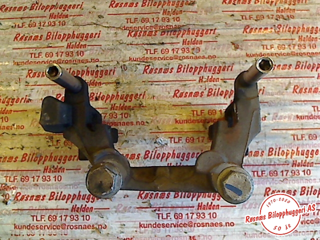 Bremsecaliper brakett til Mercedes C-Klasse 2014-2018 (Fase 1) (W205) (W205) (MERCEDES|A 205 423 03 06|)