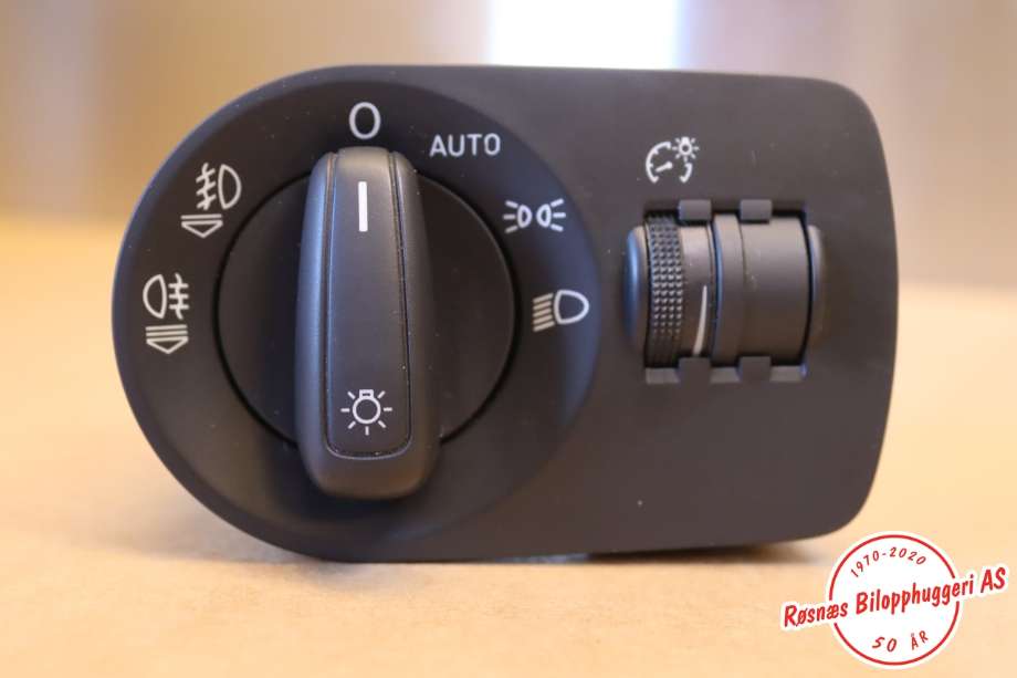 Bryter lys til Audi Q3, 2011-2014 (Type I, Fase 1)  (AUDI|)