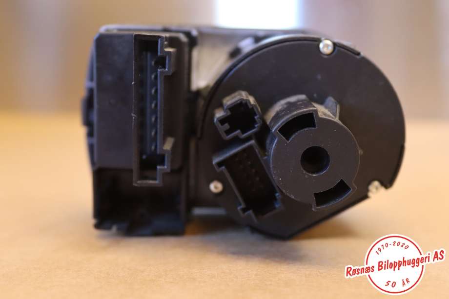 Bryter lys til Audi Q3 2011-2014 (Type I, Fase 1) (AUDI||8X1941531AH)