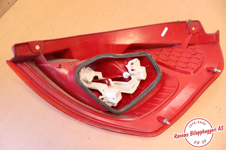 Baklykt venstre til Ford Fiesta 2008-2012 (Type VI, Fase 1)  (FORD||8A61-13405-A)