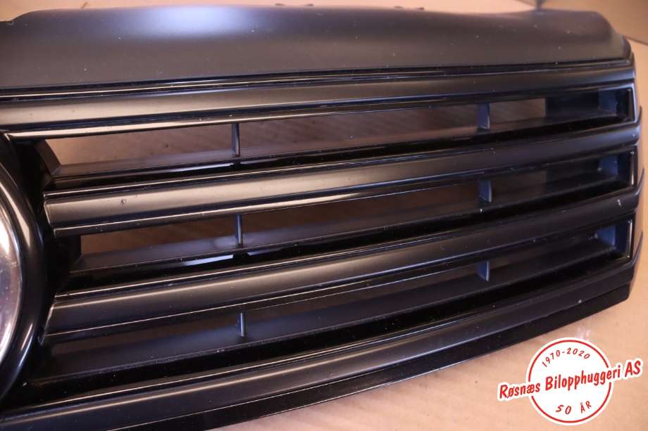 Grill til VW Passat 2011-2015 (B7) (B7) (VOLKSWAGEN|3AA 853 651|)