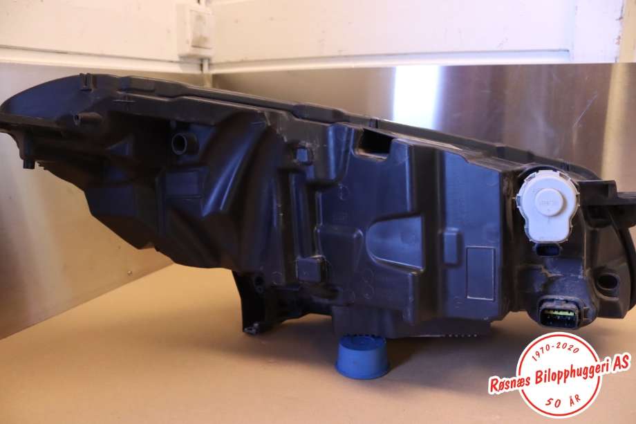 Frontlykt venstre halogen til Peugeot 508 2014-2018 (Type I, Fase 2)  (PEUGEOT||9807241780)