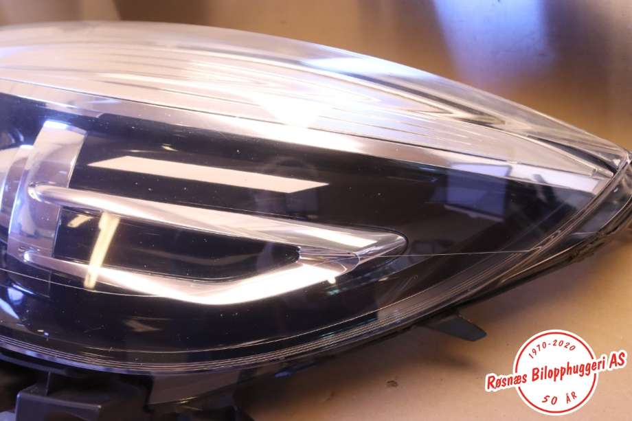Frontlykt venstre xenon til Renault Scenic 2009-2016 (Type III)  (RENAULT|260603590R|)